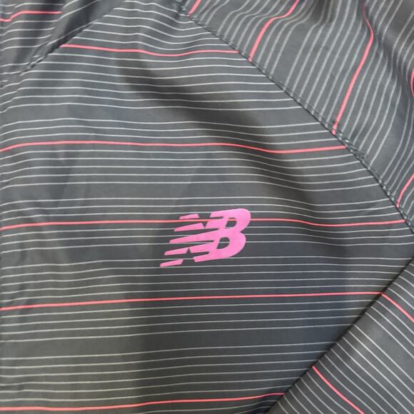 New Balance Women’s Windbreaker Jacket L Performance Striped Grey Red Jogging L - Picture 4 of 13